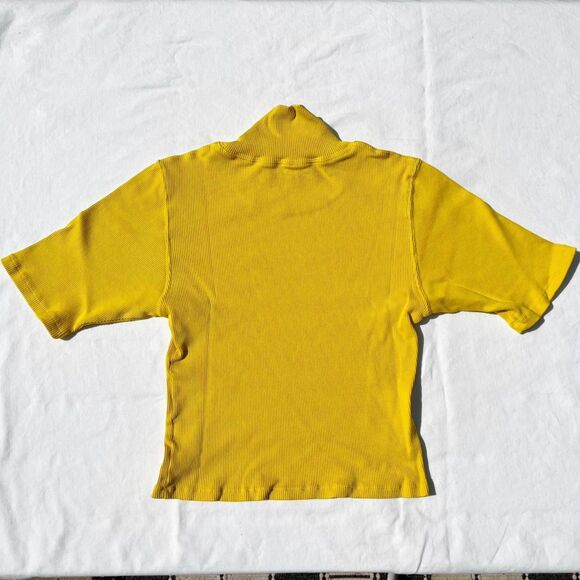 Big Bud Press golden yellow turtleneck half-sleeve, Size Petite - Picture 4 of 4
